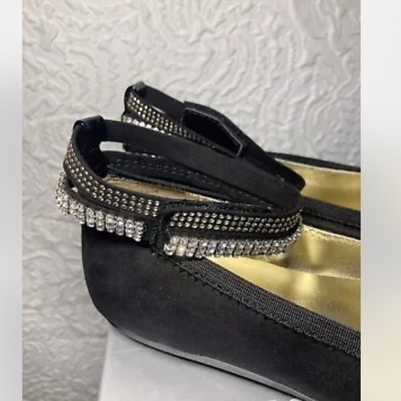 STUART Weitzman Girls Fannie Glow Rhinestone Designer Dress Flats Shoes, Size 2 - Picture 4 of 15